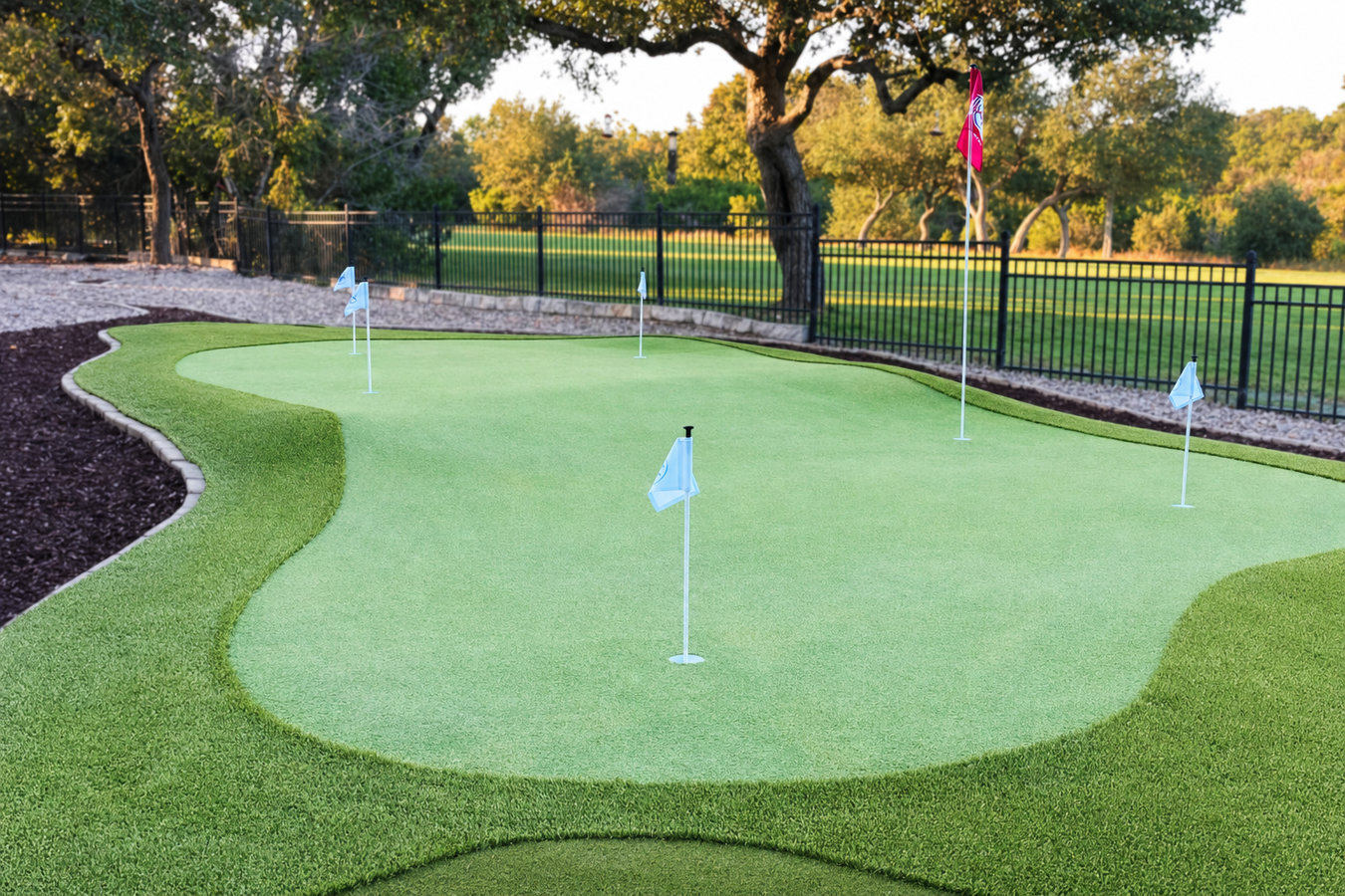 Putting green turf in Corcoran, CA